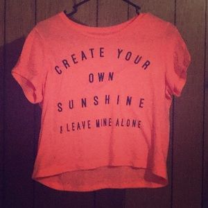 I’m selling a pink crop top